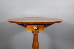 Thomas Chippendale Chippendale Walnut and Mahogany Tripod Table - 735213