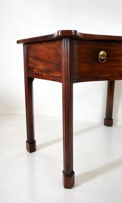 Thomas Chippendale English Chippendale Single Drawer Serpentine Mahogany Side Table circa 1760 - 4791089