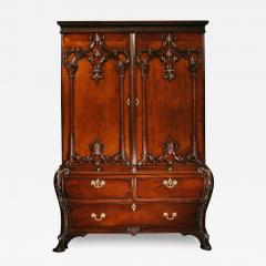 Thomas Chippendale MAHOGANY BOMBE LINEN PRESS TO A DESIGN BY THOMAS CHIPPENDALE OF 1754 - 3673705