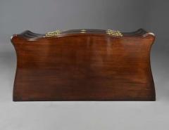 Thomas Chippendale Superb quality late 19thc serpentine commode in the Chippendale style - 4755838