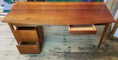 Thomas Moser Bowed Front Solid Cherry Desk With Suspended Drawers Maine Studio 1980s - 2359789