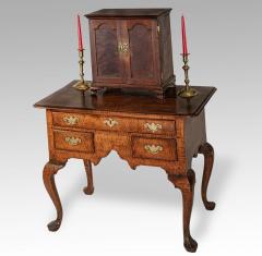 Tiger Maple Queen Anne Dressing Table - 1387105