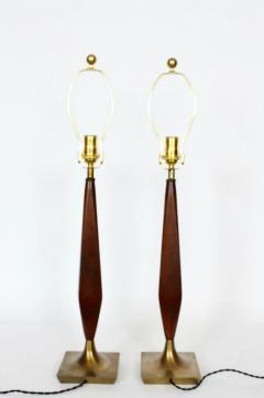 Tony Paul Pair of Tony Paul Style Walnut and Brass Table Lamps 1950s - 2984835