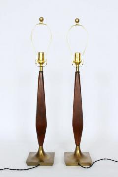 Tony Paul Pair of Tony Paul Style Walnut and Brass Table Lamps 1950s - 2984855