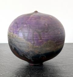 Toshiko Takaezu Ceramic Closed Form Moon Pot by Toshiko Takaezu - 4587233
