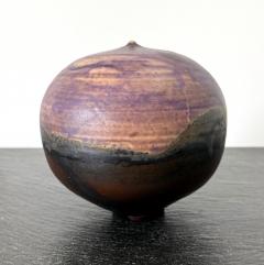Toshiko Takaezu Ceramic Closed Form Moon Pot by Toshiko Takaezu - 4587237