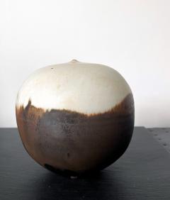 Toshiko Takaezu Ceramic Closed Form Pot by Toshiko Takaezu - 2520751
