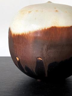 Toshiko Takaezu Ceramic Closed Form Pot by Toshiko Takaezu - 2520757