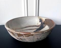 Toshiko Takaezu Large Ceramic Center Bowl Toshiko Takaezu - 2922333