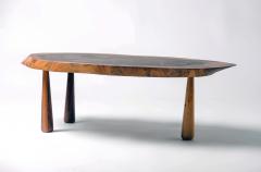 Tree slice coffee table with conical legs - 1889369