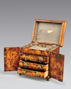 Trinket Box with Faux Tortoiseshell Decoration - 3066036
