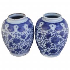 Two 17th century Dutch Delft Lotus Jars - 4565702