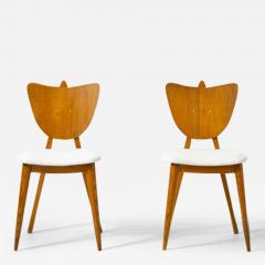 Two oak chairs with padded wooden seat and heart shaped back  - 2991276