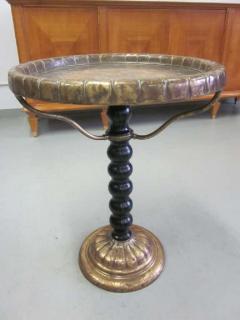 Unique Italian Modern Neoclassical Hammered Brass Copper Side End Table 1930 - 1861287