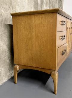 United Furniture Company Mid Century Modern Dresser Sideboard by United Furniture Company - 2539909