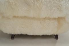 Upholstered Armchair in Off White Longhair Europe 20th century - 3799911