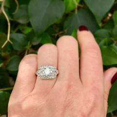 VINTAGE 1950S 0 46 CARAT DIAMOND CENTER AND PLATINUM ENGAGEMENT RING - 2710958