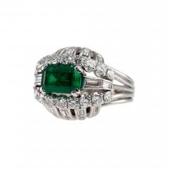 VINTAGE 1950S EMERALD AND DIAMOND BOMBE PLATINUM COCKTAIL RING - 2784561