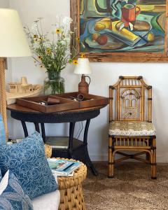 VINTAGE BAMBOO CHAIR WITH LEATHER ACCENTS - 2426409