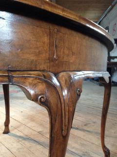Venetian 18th Century Oval Center or Dining Table - 506475
