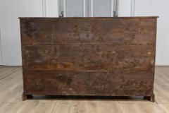 Venetian 19th Century Walnut Credenza with Canted Sides Drawers and Doors - 3638578