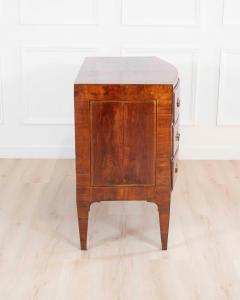 Venetian Louis XVI Leaf Shaped Chest of Drawers Late 18th Century - 4593585