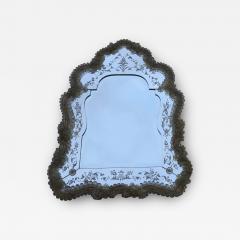 Veronese Veronese Crest Mirror with a Beveled Mirror in the Center - 2480221