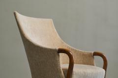Very Elegant Mid Century Armchair in Wool and Beech Europe 1950s - 4526933