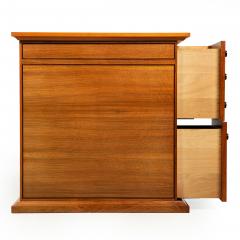 Very Fine English Walnut and Ebony Pedestal Desk by David Linley - 4619272