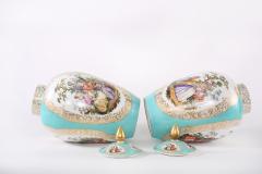 Very Large Pair Gilt Porcelain Covered Decorative Urns Pieces - 1943781