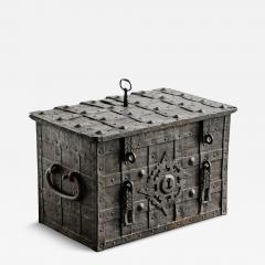 Very Rare Antique Armada Box or Strongbox in Iron Early 17th Century - 4583034