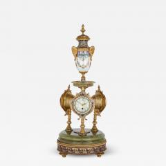Very fine and rare green onyx porcelain cloisonn enamel ormolu mantel clock - 3161134