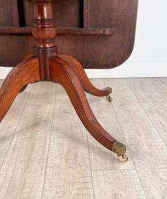 Victorian Breakfast Table Mahogany with Satinwood England circa 1840 - 2488028