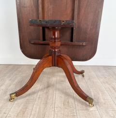 Victorian Breakfast Table Mahogany with Satinwood England circa 1840 - 2488029