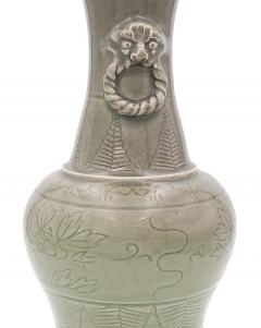 Vietnamese Celadon Vase 18th or 19th century - 2993687