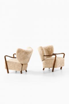 Viggo Boesen Set of 2 Easy Chairs in Beech and Sheepskin by Viggo Boesen 1930s - 4486882
