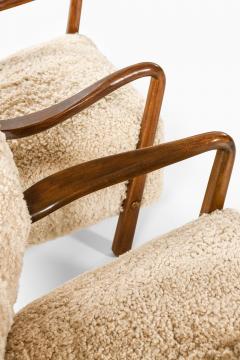 Viggo Boesen Set of 2 Easy Chairs in Beech and Sheepskin by Viggo Boesen 1930s - 4486885