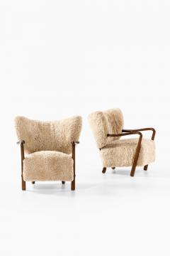 Viggo Boesen Set of 2 Easy Chairs in Beech and Sheepskin by Viggo Boesen 1930s - 4486887