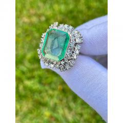 Vintage 12 Carat Colombian Emerald and Diamond Halo Ring Set in Palladium - 3622529