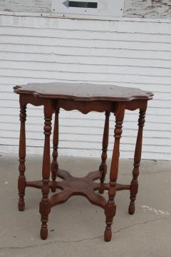 Vintage 6 Leg Scalloped Sided Table - 3163478