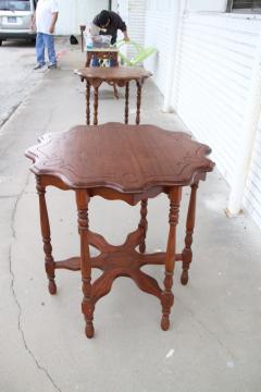 Vintage 6 Leg Scalloped Sided Table - 3163482