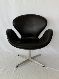 Vintage Arne Jacobsen Swan Chair  - 3887160