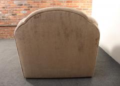 Vintage Art Deco Style Chaise Lounge in Taupe Chenille with Ebonized Plinth Feet - 4794157