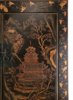 Vintage Chinese Gilt and Black Lacquered Wedding Cabinet circa 1960 - 3916032