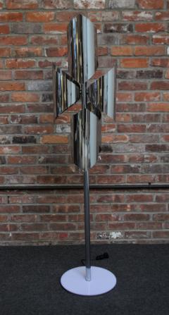 Vintage Italian Space Age Sculptural Chrome and Acrylic Floor Lamp - 3516743