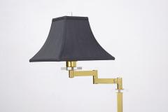 Vintage Lucite Mid Century Modern Table Lamp - 2936479