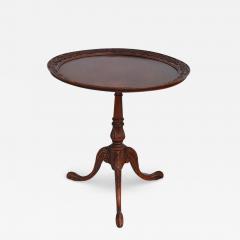 Vintage Mahogany Carved Pie Crust Accent Table - 3161140