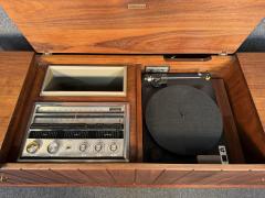 Vintage Mid Century Modern Walnut Zenith Stereo Console - 3576600