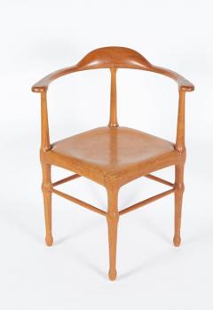 Vintage Model of Danish Mid Century Corner Chair - 657920