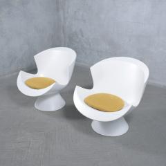 Vintage Post Modern Lounge Chairs in White Lacquer Finish Expertly Restored - 3355185